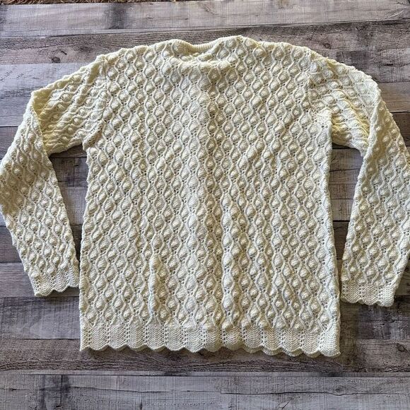 Vintage Mid Century 1960s Jolie Knitwear Popcorn Knit Acrylic Button Up Cardigan - Picture 2 of 6